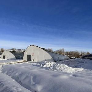 Protection and Yield Preservation for Greenhouse Vegetables Amid Sudden Cold Waves